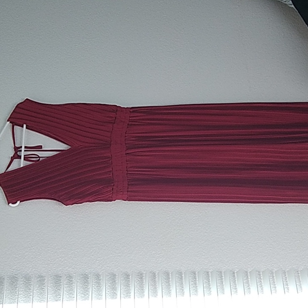 👗Romeo & Juliet Couture Burgundy Jumpsuit